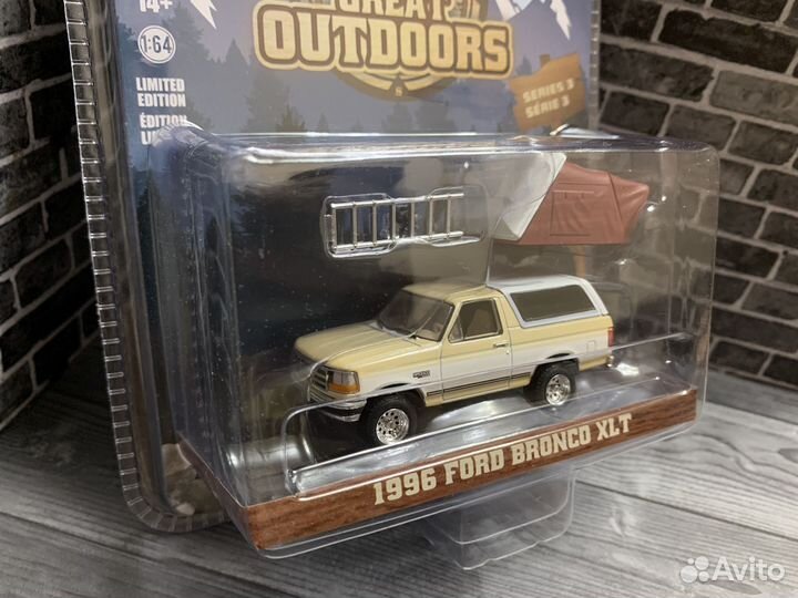 Greenlight ford Bronco XLT 4х4 с палаткой 1996