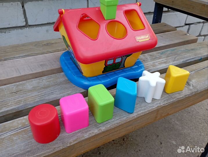 Детская развивающая игрушка