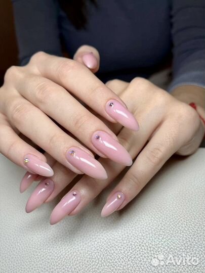 Маникюр на дому