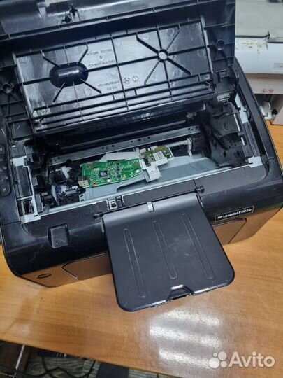 Принтер HP 1102w 1102 на запчасти
