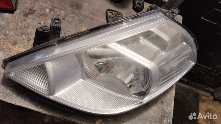 Фара передняя левая Ниссан Тиида Ц11
