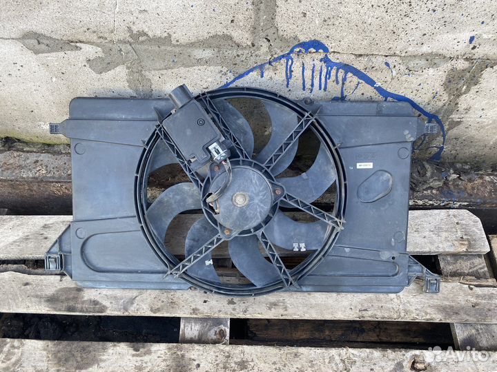 Вентилятор охолождения Ford Focus 2 1.6 (2011)
