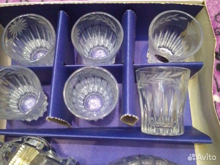 Подарочный набор рюмок с графином