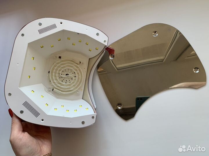 Лампа для сушки ногтей