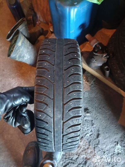 Bridgestone Ice Cruiser 7000 195/65 R15
