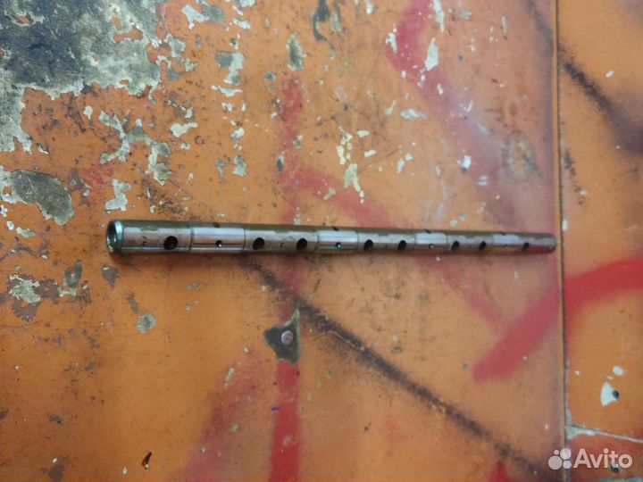 Ось выпускных клапанов mitsubishi 4g63