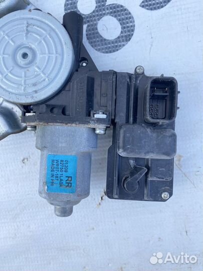 Nissan Patrol y62 стеклоподъемник задний правый