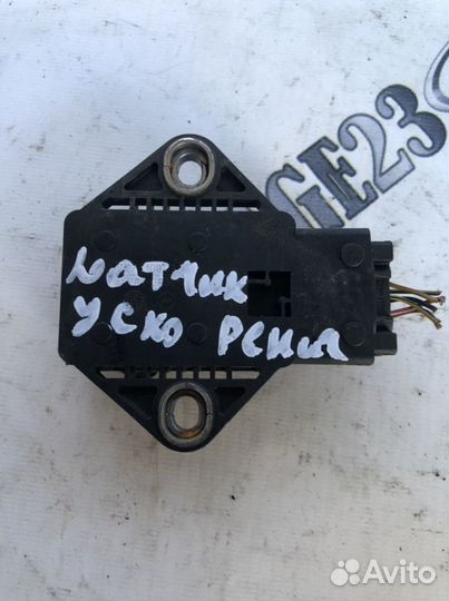 Датчик ускорения w215 cl500