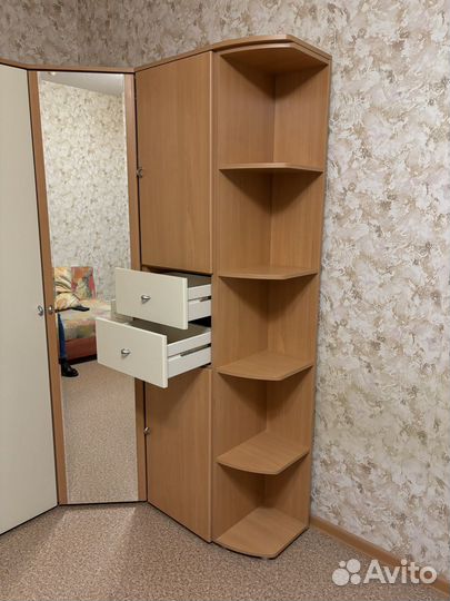 Угловой шкаф