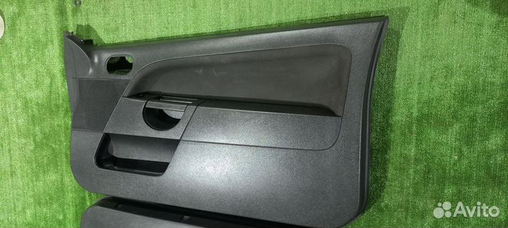 Дверные карты форд фиеста мк5 купе. Пара. передние