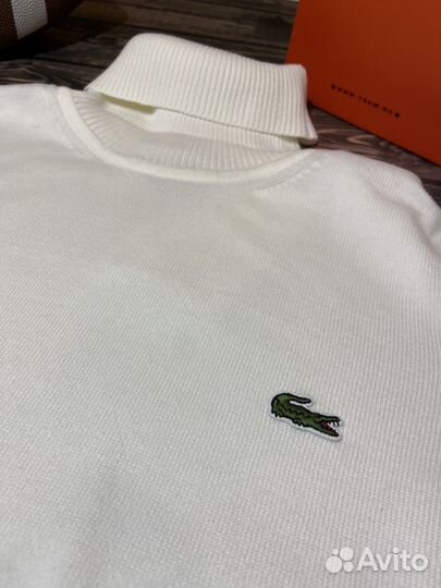 Мужская белая водолазка Lacoste