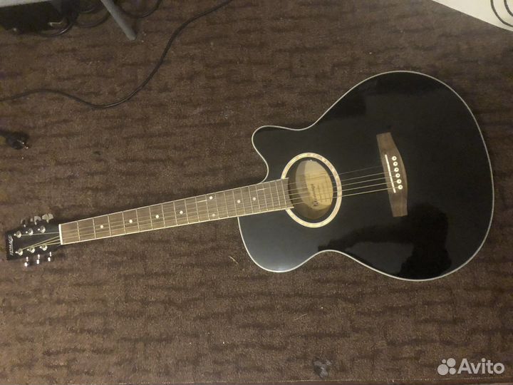 Акустическая гитара