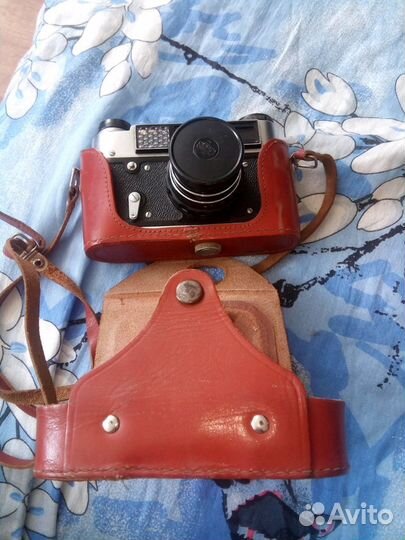 Два Фотоаппарата и кинокамера