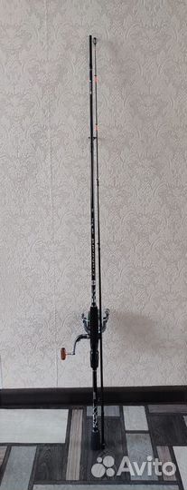 Спиннинг в сборе с катушкой