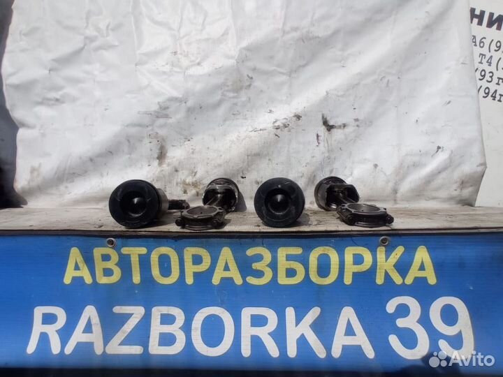 Поршень+шатун YD22 X-Trail 1 T30 2.2D цена1шт