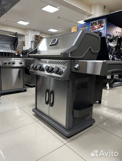 Газовый гриль Napoleon Rogue 525 SE