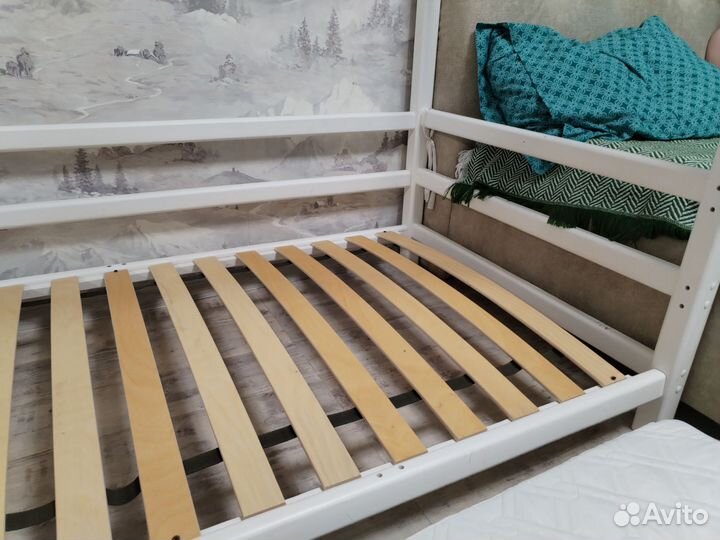 Детская кровать домик с матрасом