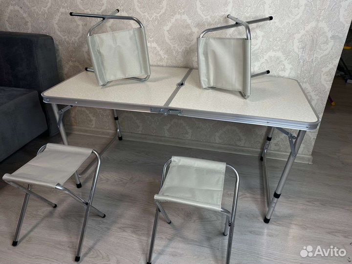 Складной туристический стол со стульями