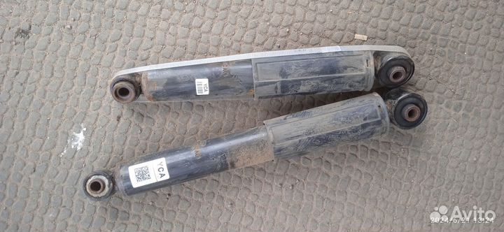 Амортизаторы задние Kia Cerato 3