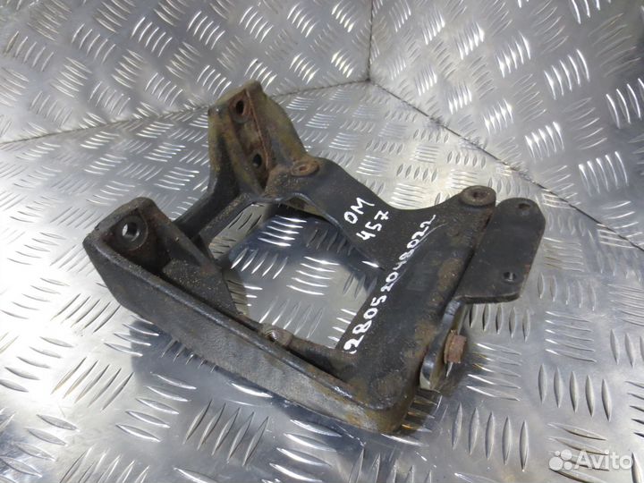 Кронштейн компрессора кондиционера Mercedes-Benz A