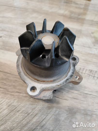 Водяной насос (помпа)