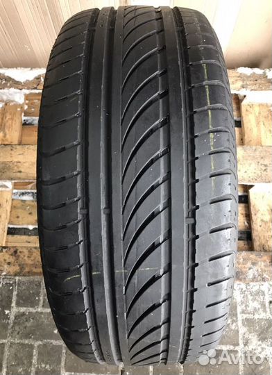 Nokian NRVi SUV 255/50 R19 107W