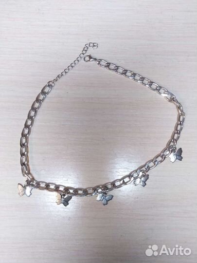 Ожерелье с бабочками