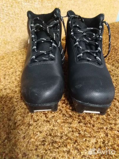 Лыжные ботинки 39р