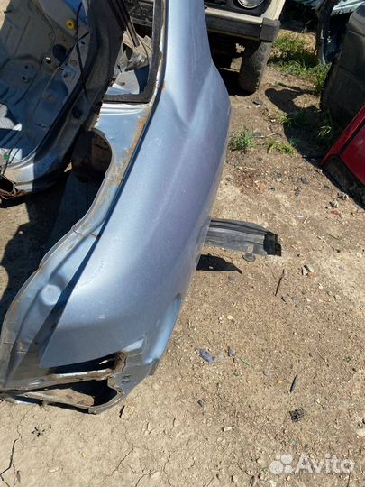 Бачина кузова правая Nissan Almera N16