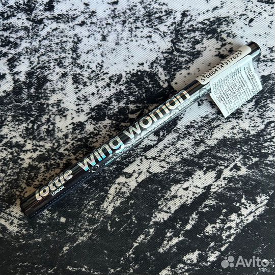 Жидкая подводка для глаз