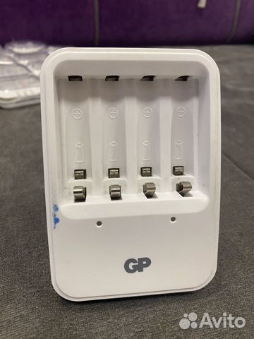 Зарядное устройство GP PowerBank PB420