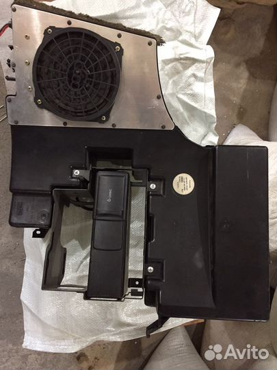 Сабвуфер ауди а4 б5 с челенжером