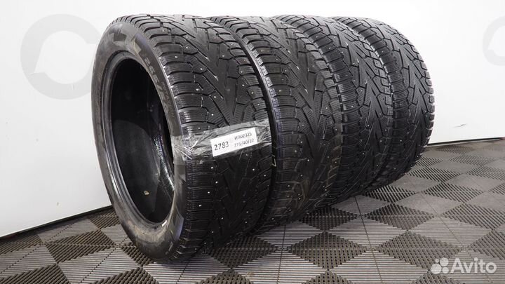 Pirelli Ice Zero 275/40 R22