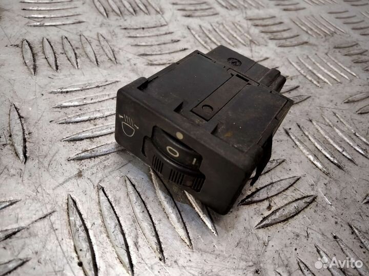 Кнопка корректора фар Peugeot 405