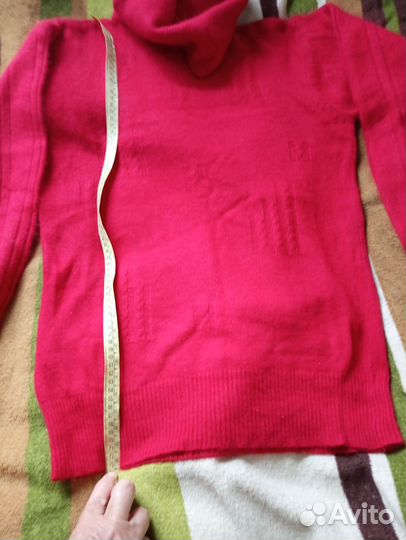 Свитер из ангоры размер 46-48, замеры на фото