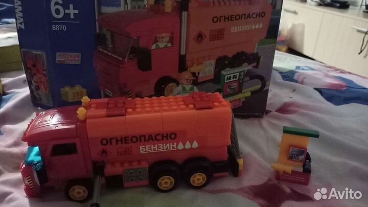 Конструкторы разные машины, дом