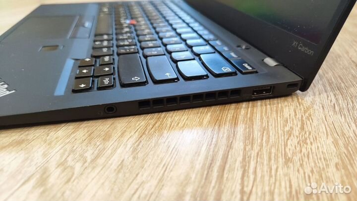 Lenovo Thinkpad X1 Carbon Gen 5 (i5/8/256)