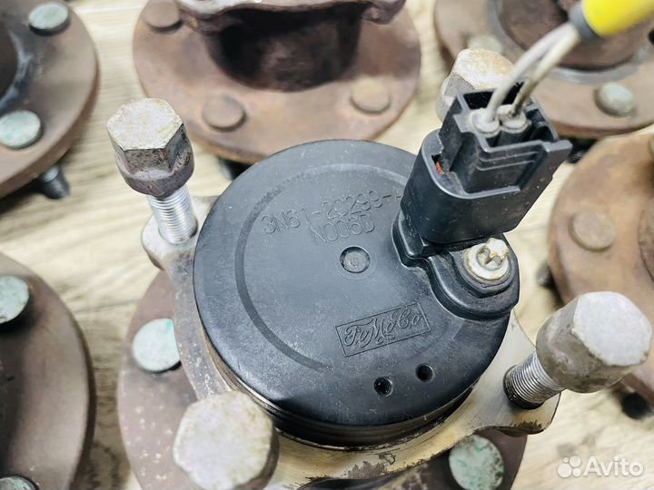 Ступица задняя Mazda 3 BK BL / 5 CR CW