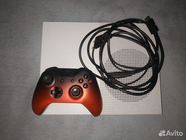 Xbox One S 1tb с играми