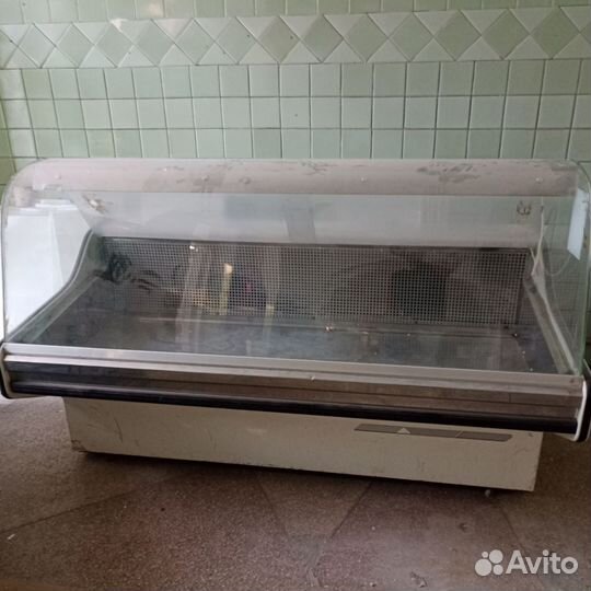 Холодильная витрина бу