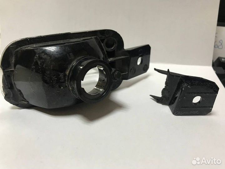 Фонарь задний в бампер левый Volkswagen Tiguan