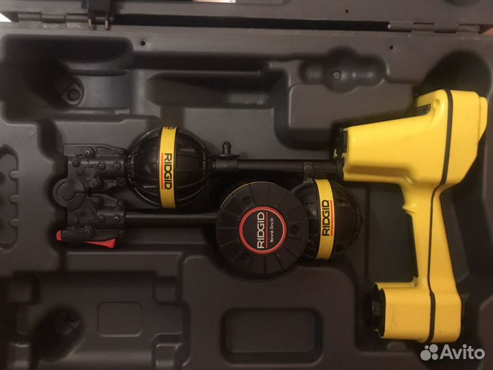 Поиск сетей. Кабелеискатель. Трассоискатель