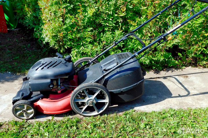 Газонокосилка бензиновая самоходная