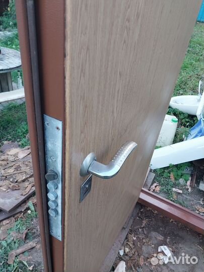 Дверь металлическая