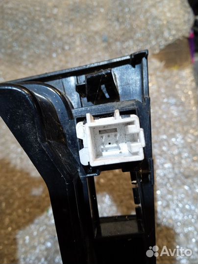 Рамка селектора АКПП Volkswagen Passat B6