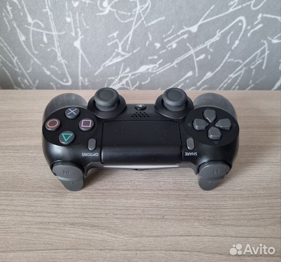 Sony PS4 Pro 1 Tb / Много игр/ 2 геймпада