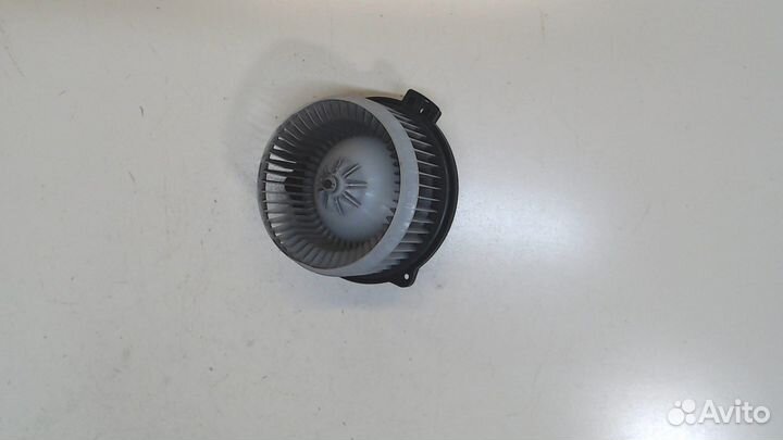 Двигатель отопителя Mitsubishi Grandis, 2006