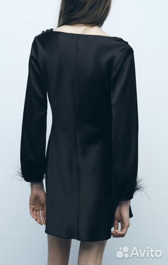 Zara вечернее атласное мини платье с перьями