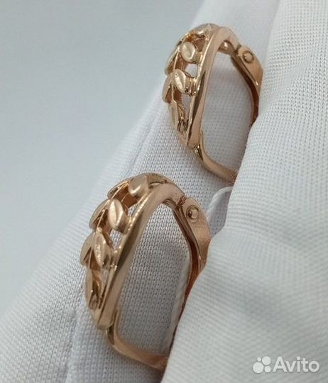 Золотые серьги