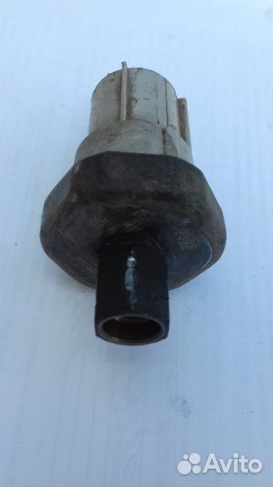 Форд Фокус 1 датчик давления кондиционера
